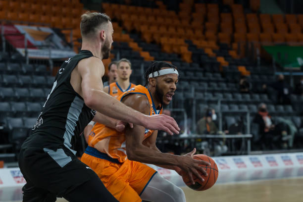 变一项赛事 变一项赛事