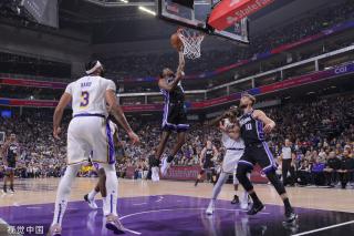 那时的他不 那时的他不