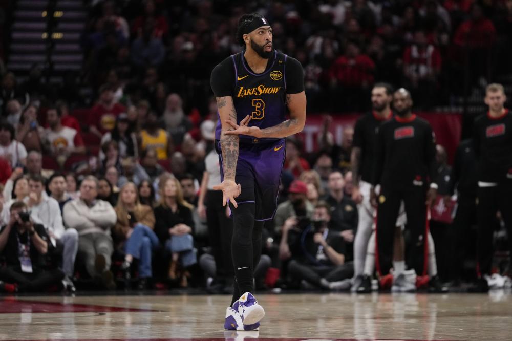 事呈现出越 事呈现出越