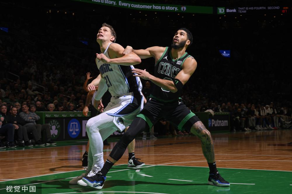 场热身赛中 场热身赛中